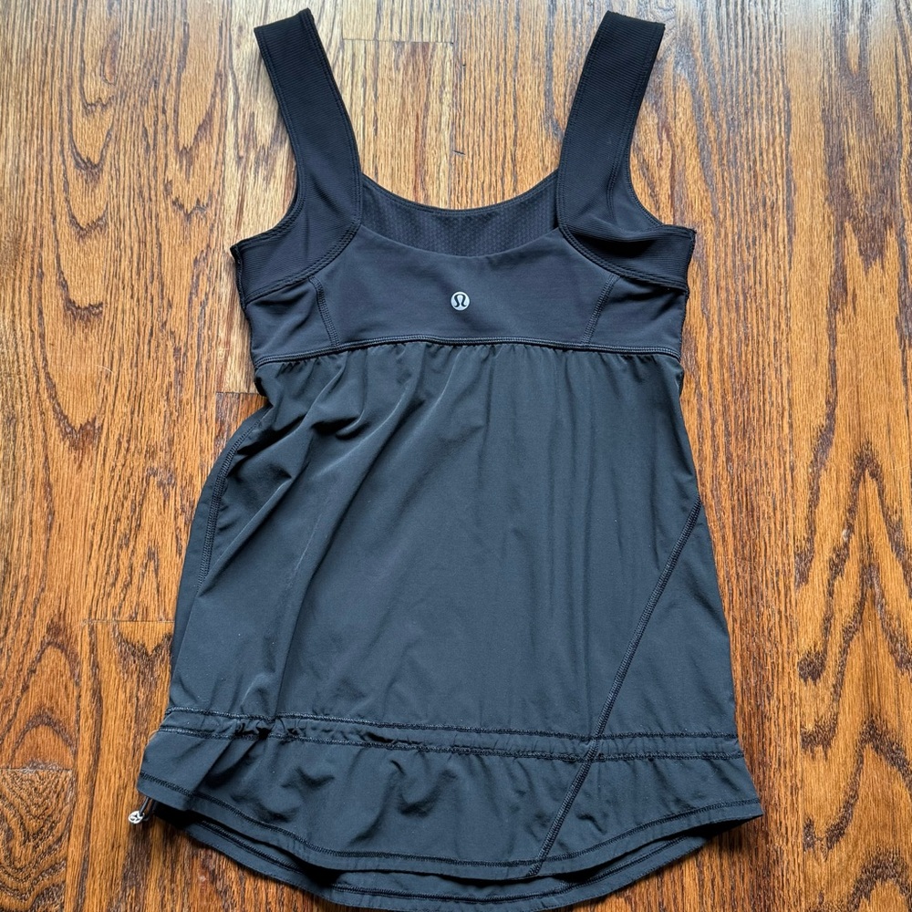 lululemon athletica tank with cute toggle ruching